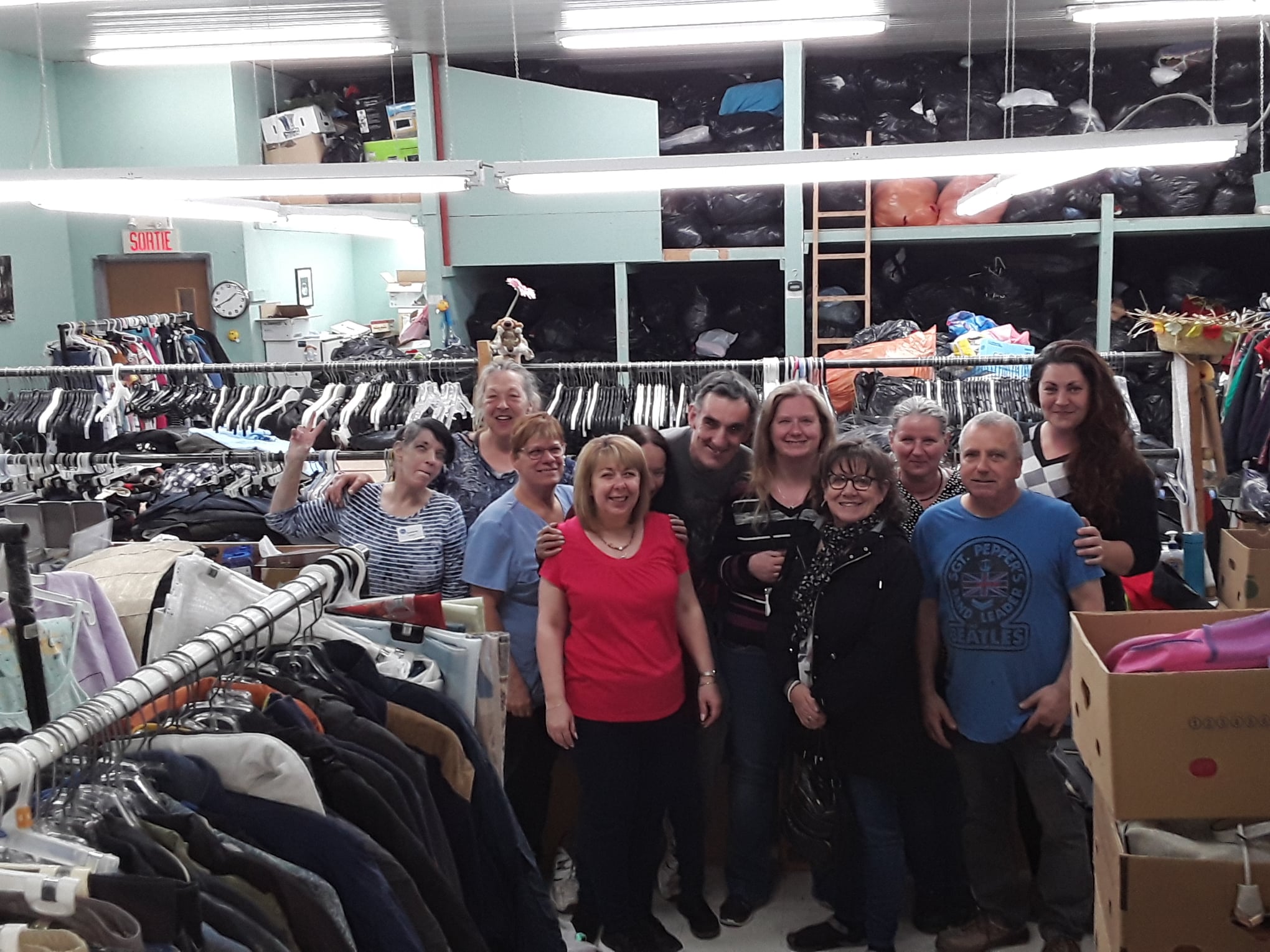 Une formation LSQ #1 (Langue des signes québécoise) fut offerte aux bénévoles et employés des magasins de la Société Saint-Vincent de Paul de Joliette